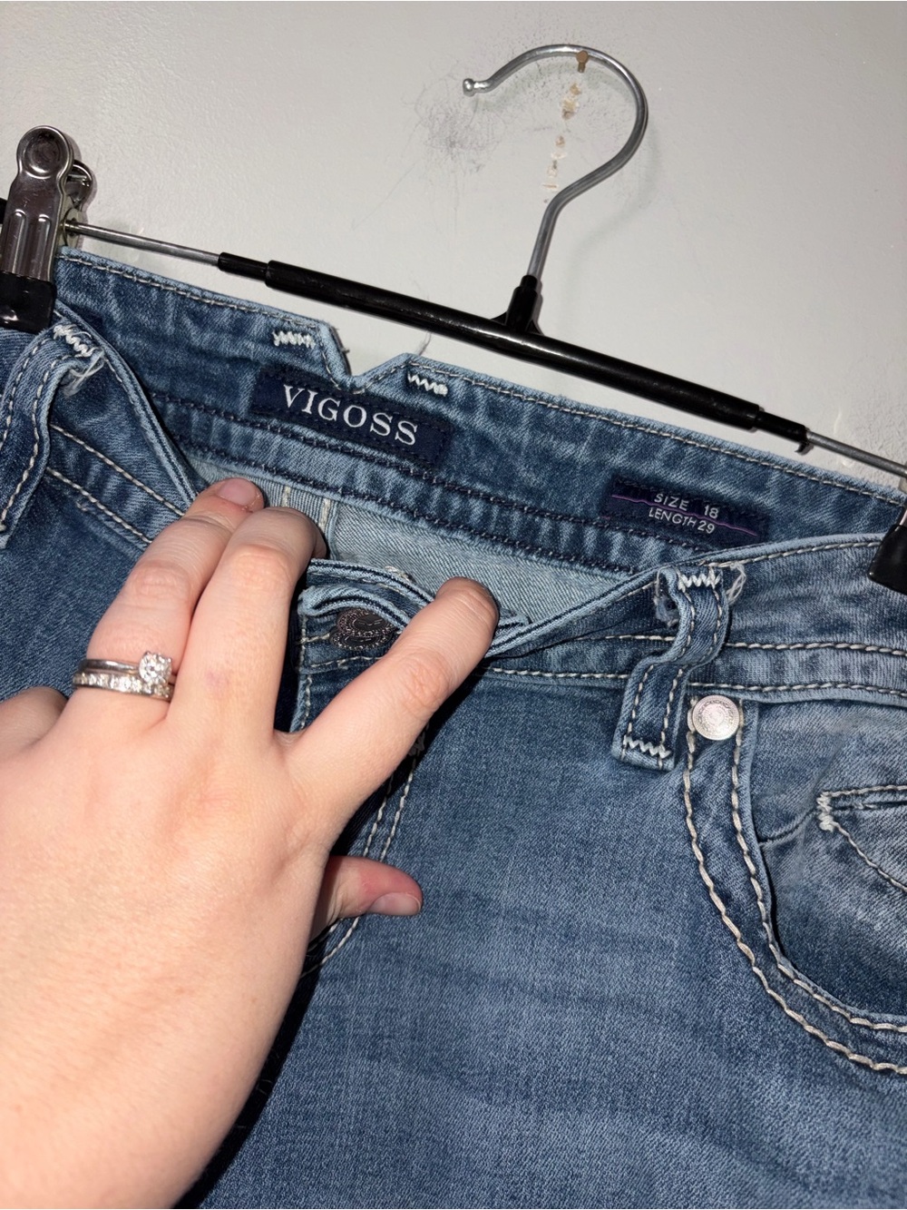 Vigoss Distressed Faded The Chelsea Boyfriend Jeans Plus Size 18/29 Women’s - Picture 2 of 4